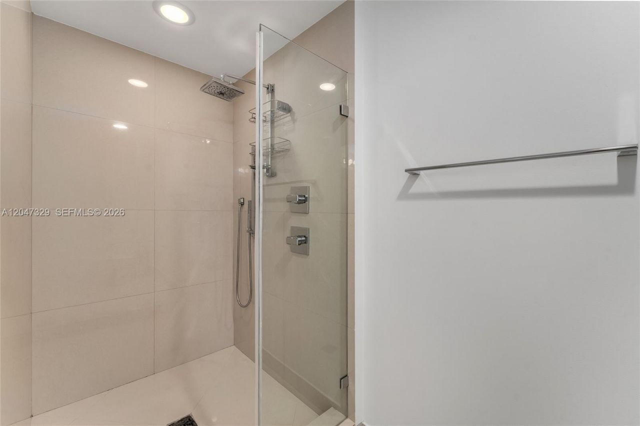 600 NE 27th St , Unit 2904, Miami, FL 33137 Photo
