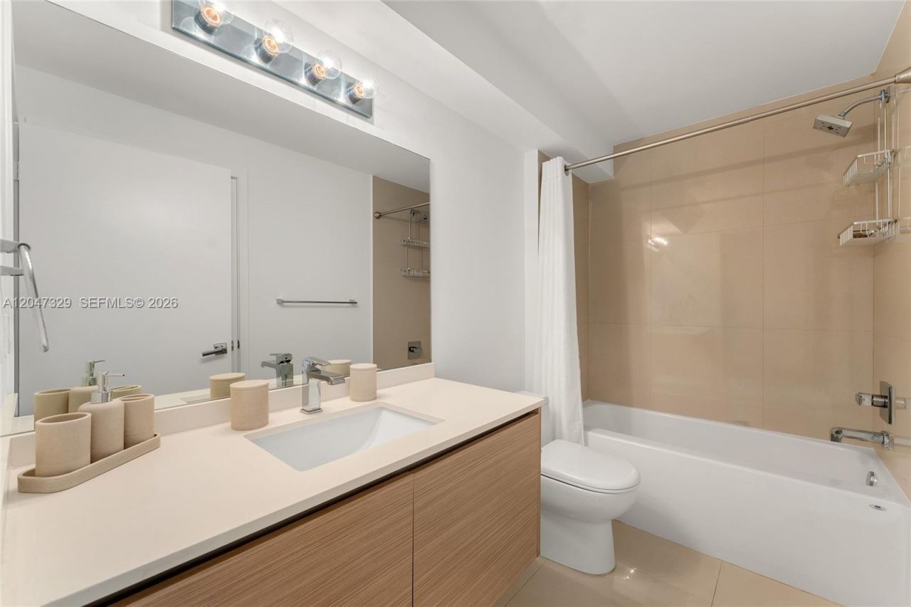 600 NE 27th St , Unit 2904, Miami, FL 33137 Photo