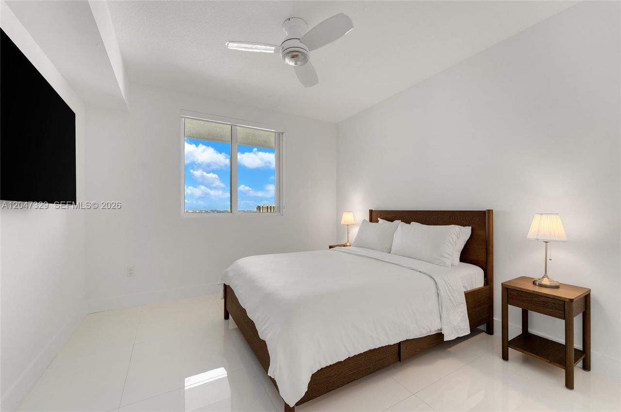 600 NE 27th St , Unit 2904, Miami, FL 33137 Photo