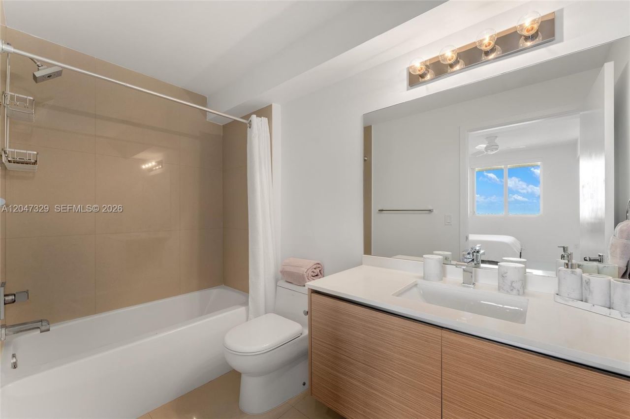 600 NE 27th St , Unit 2904, Miami, FL 33137 Photo
