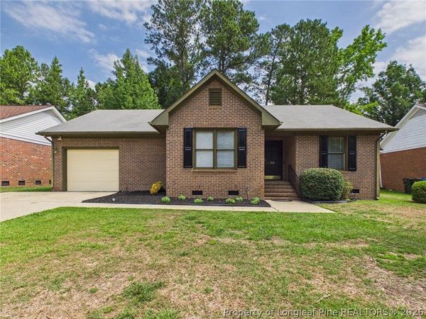 212 Fair Oaks Drive, Fayetteville, NC 28311