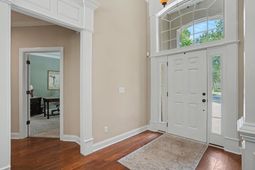 640 Oxbow Dr. photo 4