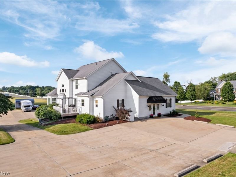 10689 Cleveland Avenue NW, Uniontown, OH 44685 Photo 39