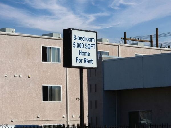 525 S 13th Street, Las Vegas, NV 89101