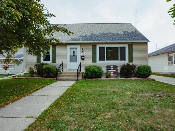 313 15TH STREET, Fond Du Lac, WI 54935