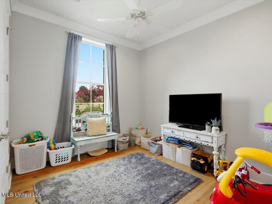 Property Image 37