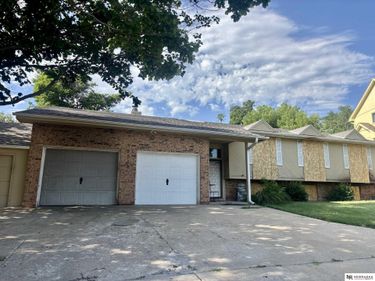 11516 Arbor Street, Omaha, NE 68144