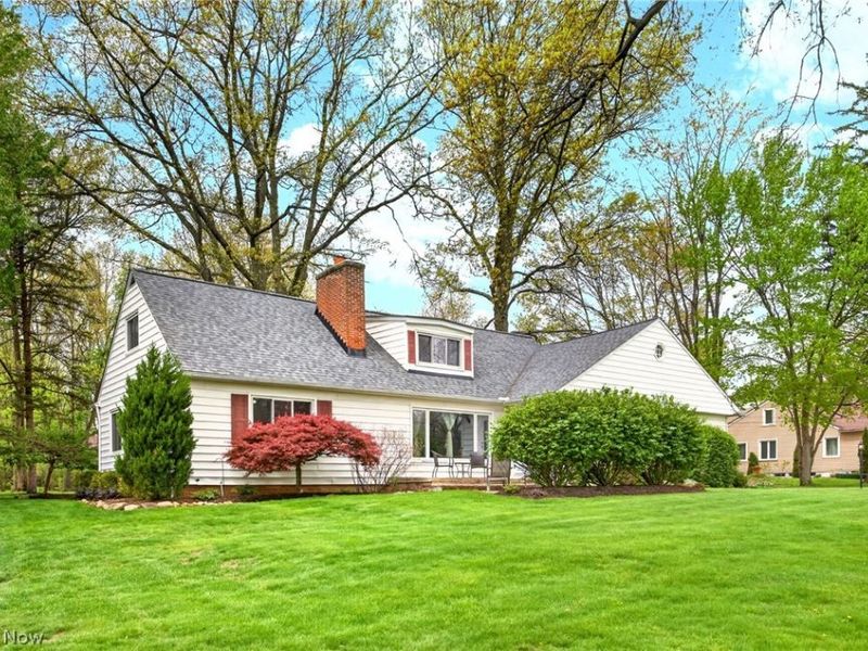 2426 Lander Road, Pepper Pike, OH 44124 Photo 2