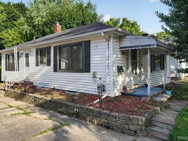 422 N Francis Avenue, Lansing, MI 48912