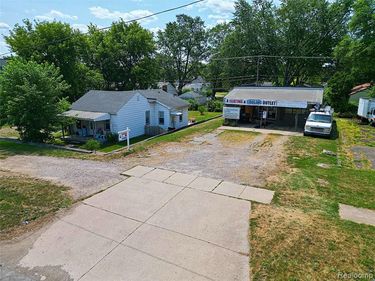 8411 N Middlebelt Road, Westland, Mi 48185