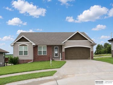 130 Broken Arrow Circle, Yutan, NE 68073