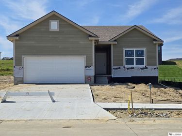 15955 Kempten Creek Drive, Bennington, NE 68007