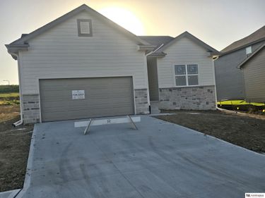 15955 Kempten Creek Drive, Bennington, NE 68007