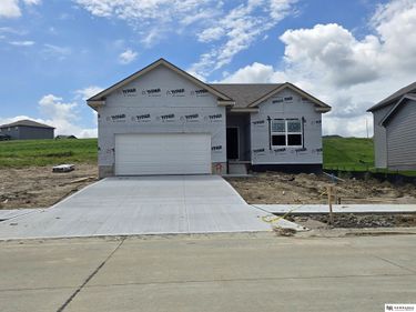 15955 Kempten Creek Drive, Bennington, NE 68007