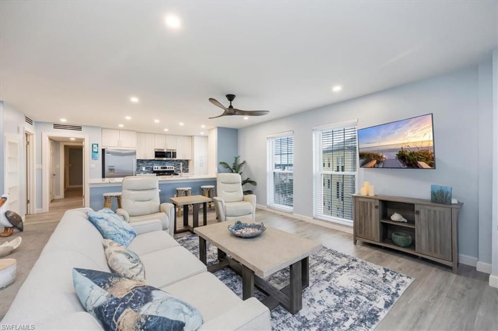 3483 Gulf Shore Blvd N, Unit 604, Naples, FL 34103 Photo