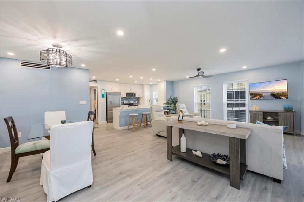 3483 Gulf Shore Blvd N, Unit 604, Naples, FL 34103 Photo