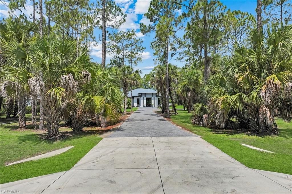 933 11th St Sw, Naples, FL 34117 Photo