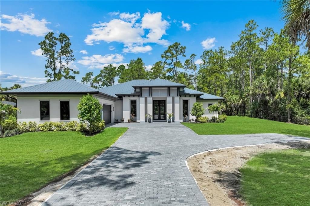 933 11th St Sw, Naples, FL 34117 Photo