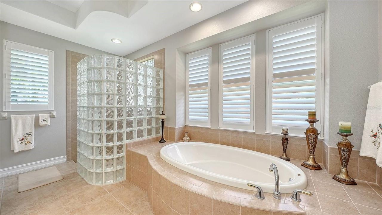 225 Pesaro Drive, North Venice, FL 34275 Photo