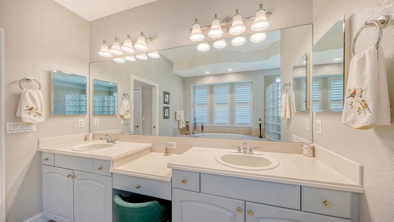 225 Pesaro Drive, North Venice, FL 34275 Photo