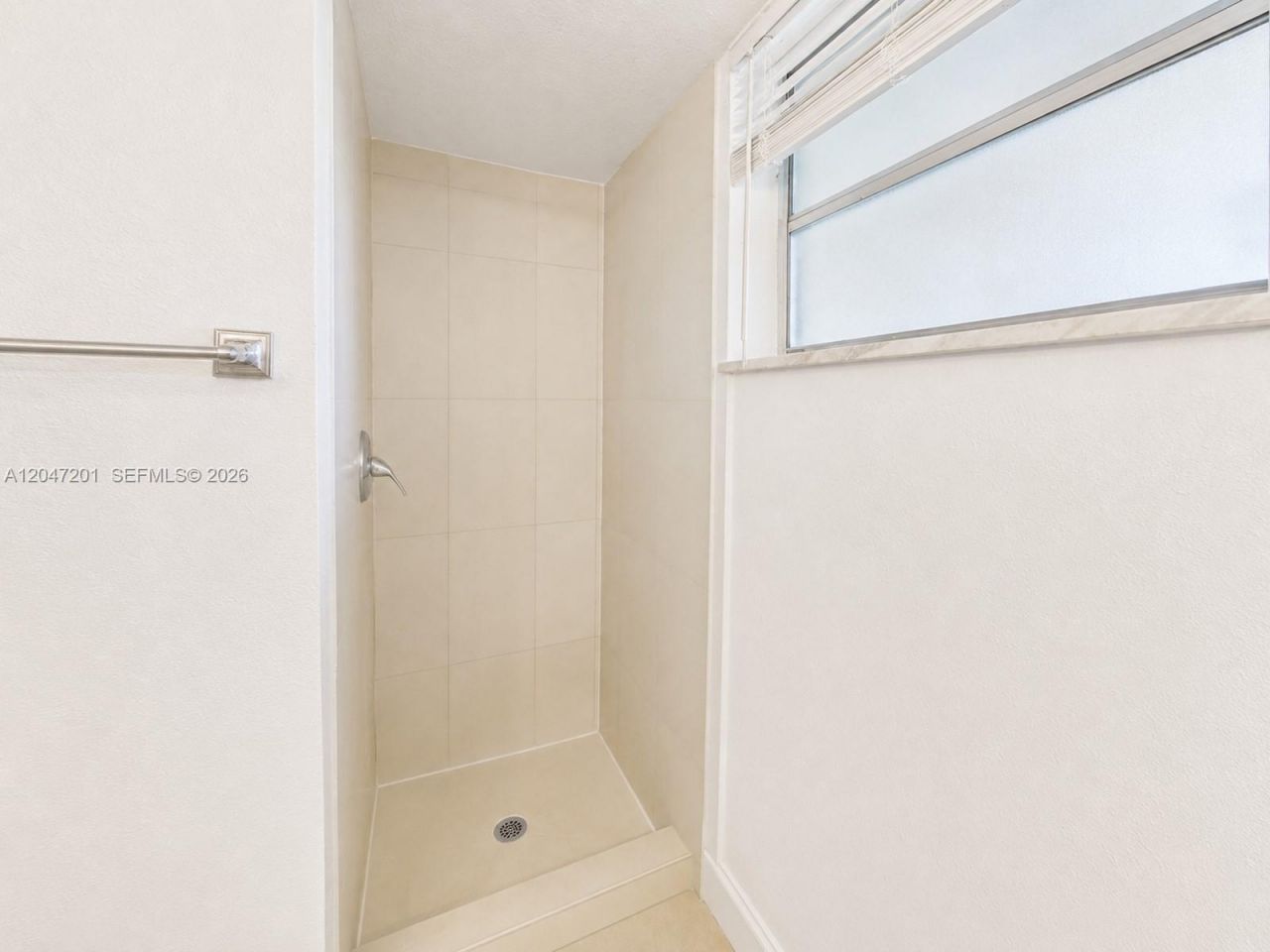 8870 Fontainebleau Blvd , Unit 106, Miami, FL 33172 Photo