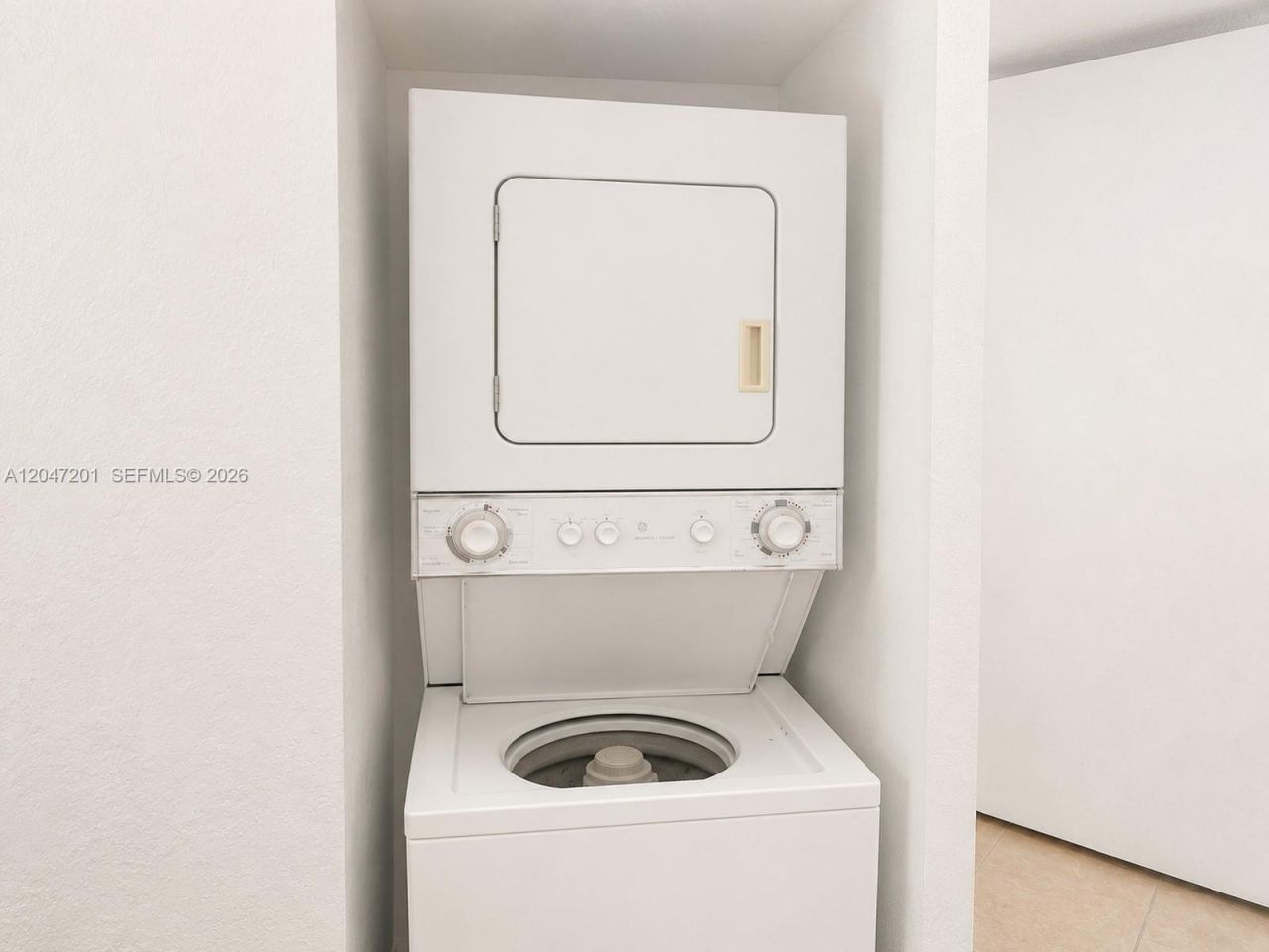 8870 Fontainebleau Blvd , Unit 106, Miami, FL 33172 Photo
