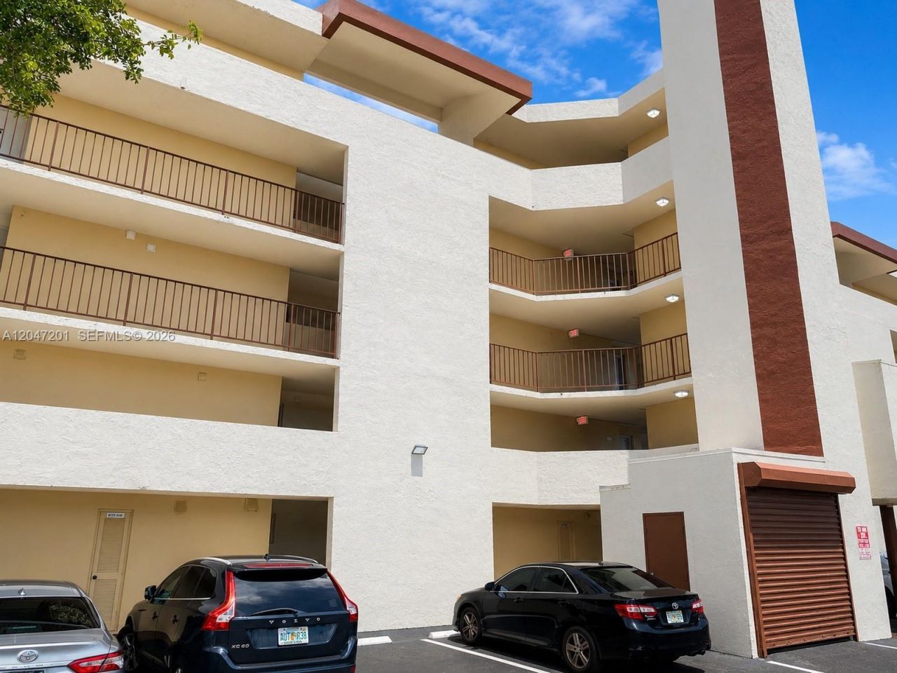 8870 Fontainebleau Blvd , Unit 106, Miami, FL 33172 Photo