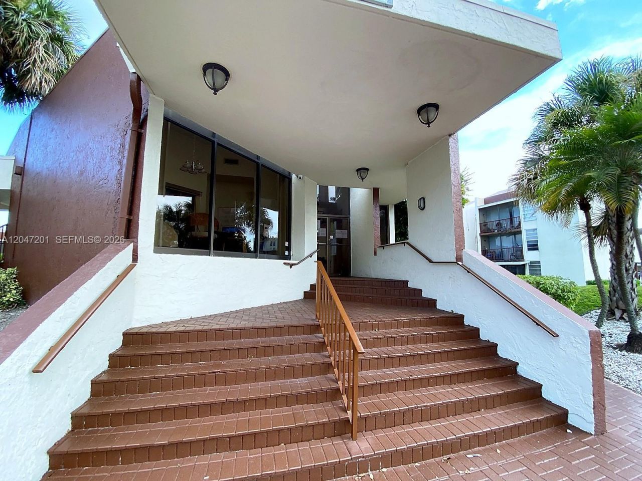 8870 Fontainebleau Blvd , Unit 106, Miami, FL 33172 Photo
