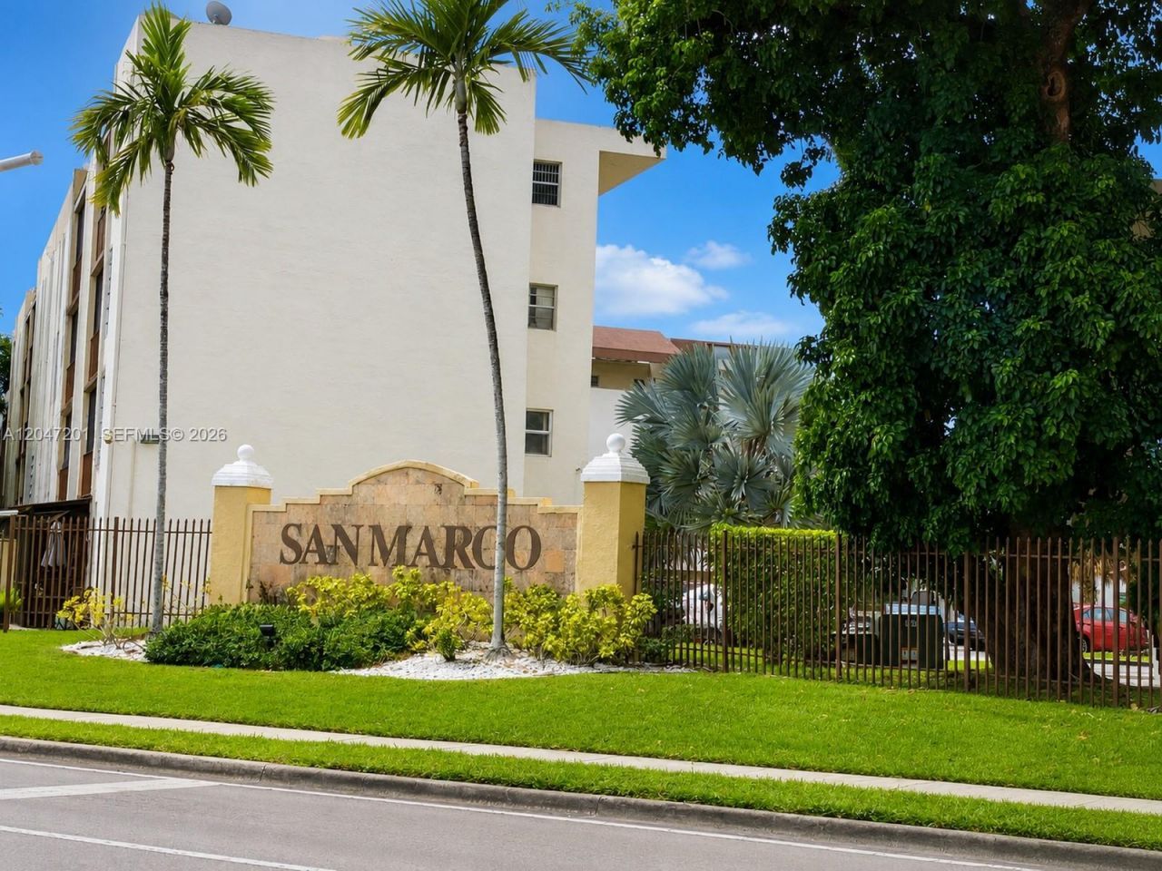 8870 Fontainebleau Blvd , Unit 106, Miami, FL 33172 Photo