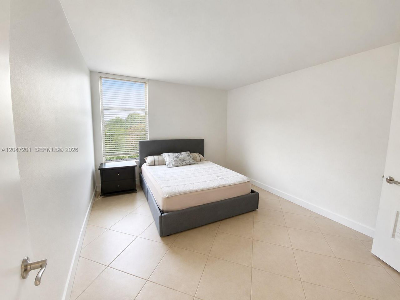 8870 Fontainebleau Blvd , Unit 106, Miami, FL 33172 Photo
