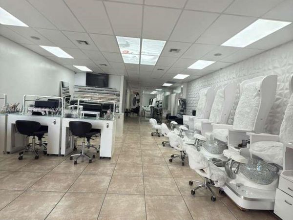 10900 W Flagler St , Sweetwater, FL 33174
