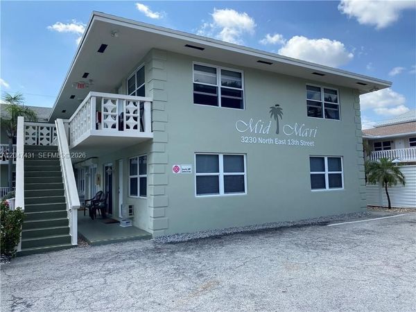 3230 NE 13th St, Unit 2, Pompano Beach, FL 33062