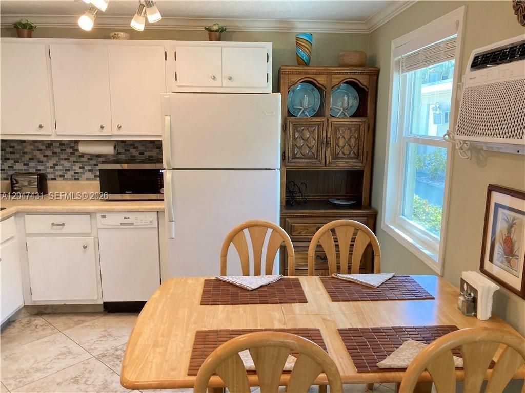 3230 NE 13th St, Unit 2, Pompano Beach, FL 33062 Photo