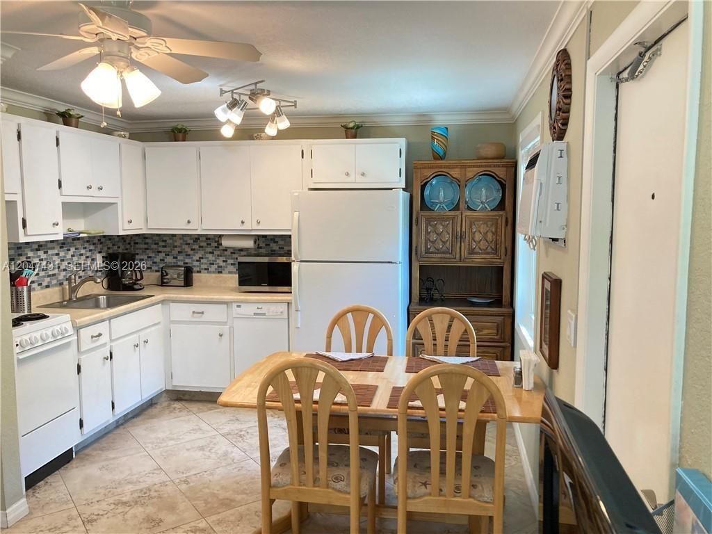 3230 NE 13th St, Unit 2, Pompano Beach, FL 33062 Photo