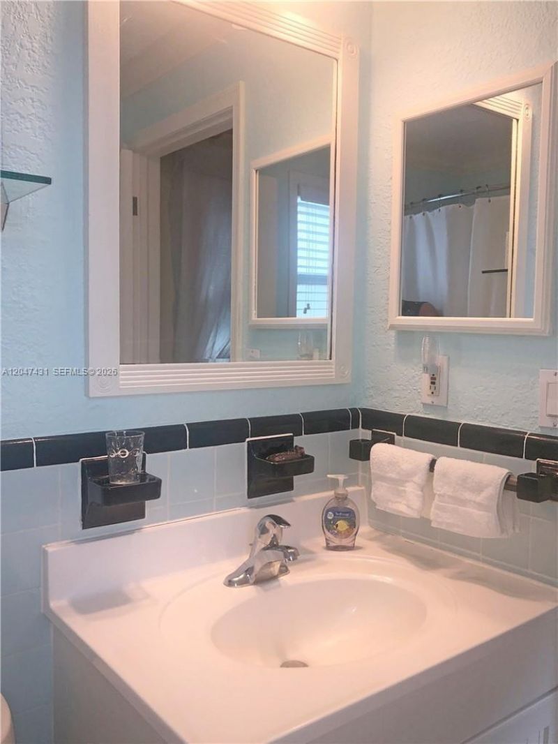3230 NE 13th St, Unit 2, Pompano Beach, FL 33062 Photo