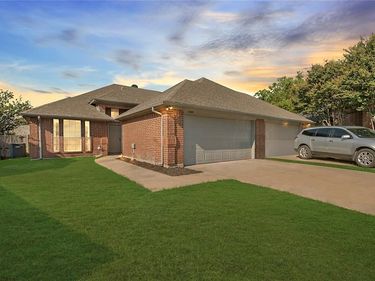 11909 Rhulen Court, Fort Worth, TX 76008