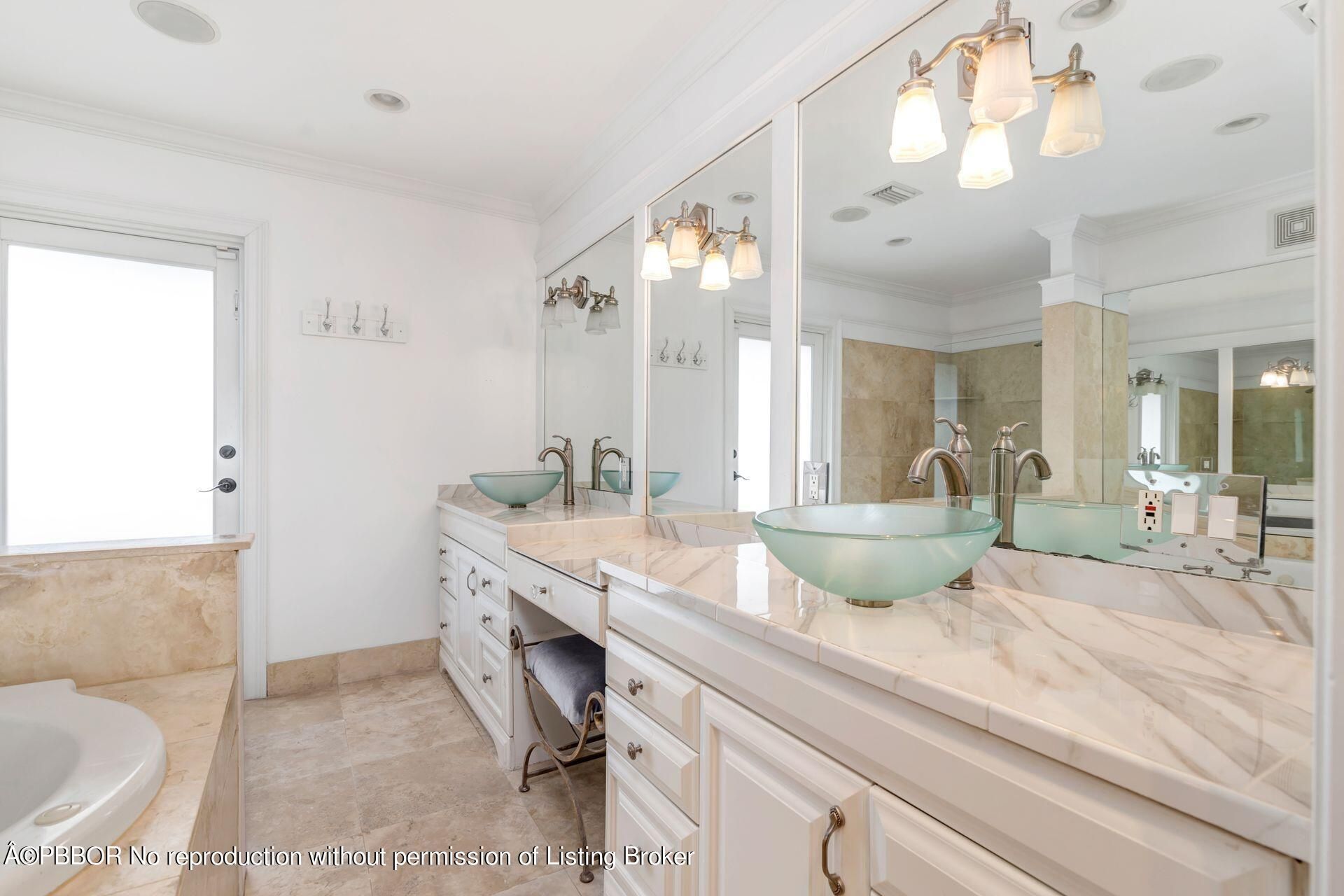 246 Gray Street, West Palm Beach, FL 33405 Photo