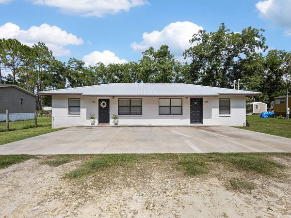 317 SW 7th St, Chiefland, FL 32625