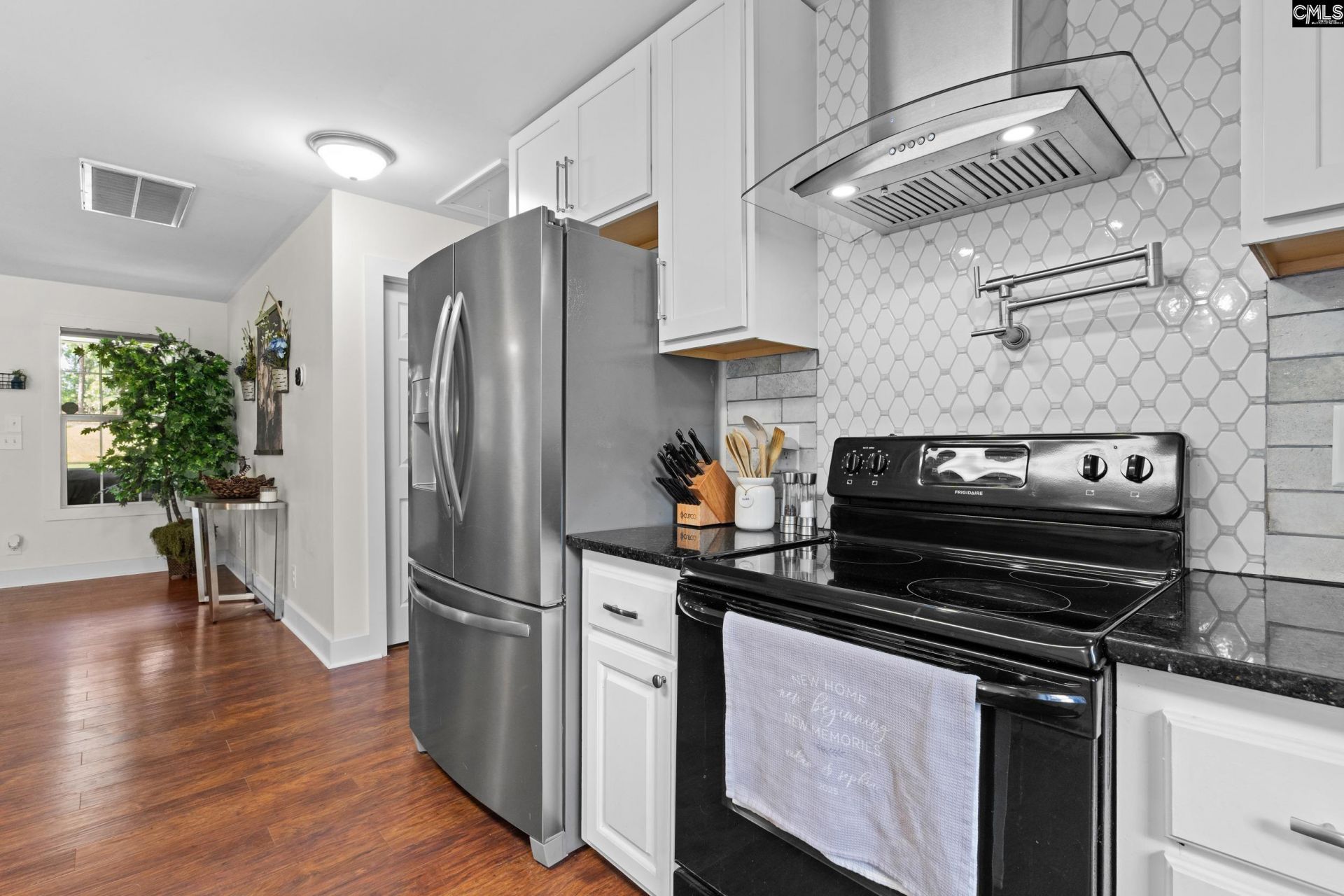 1677 Green Hill Road Photo 12