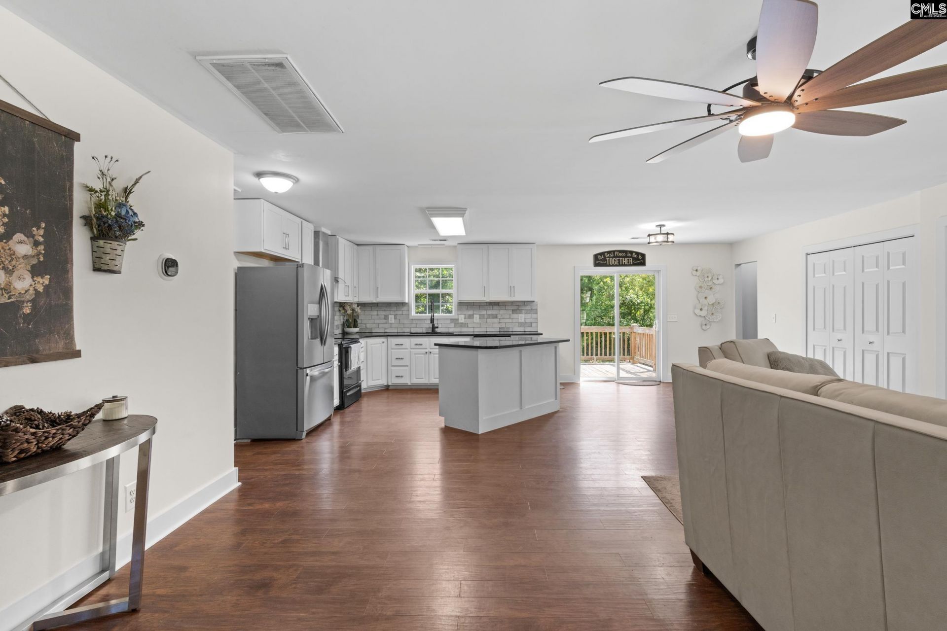 1677 Green Hill Road Photo 4