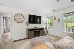 1677 Green Hill Road photo 4