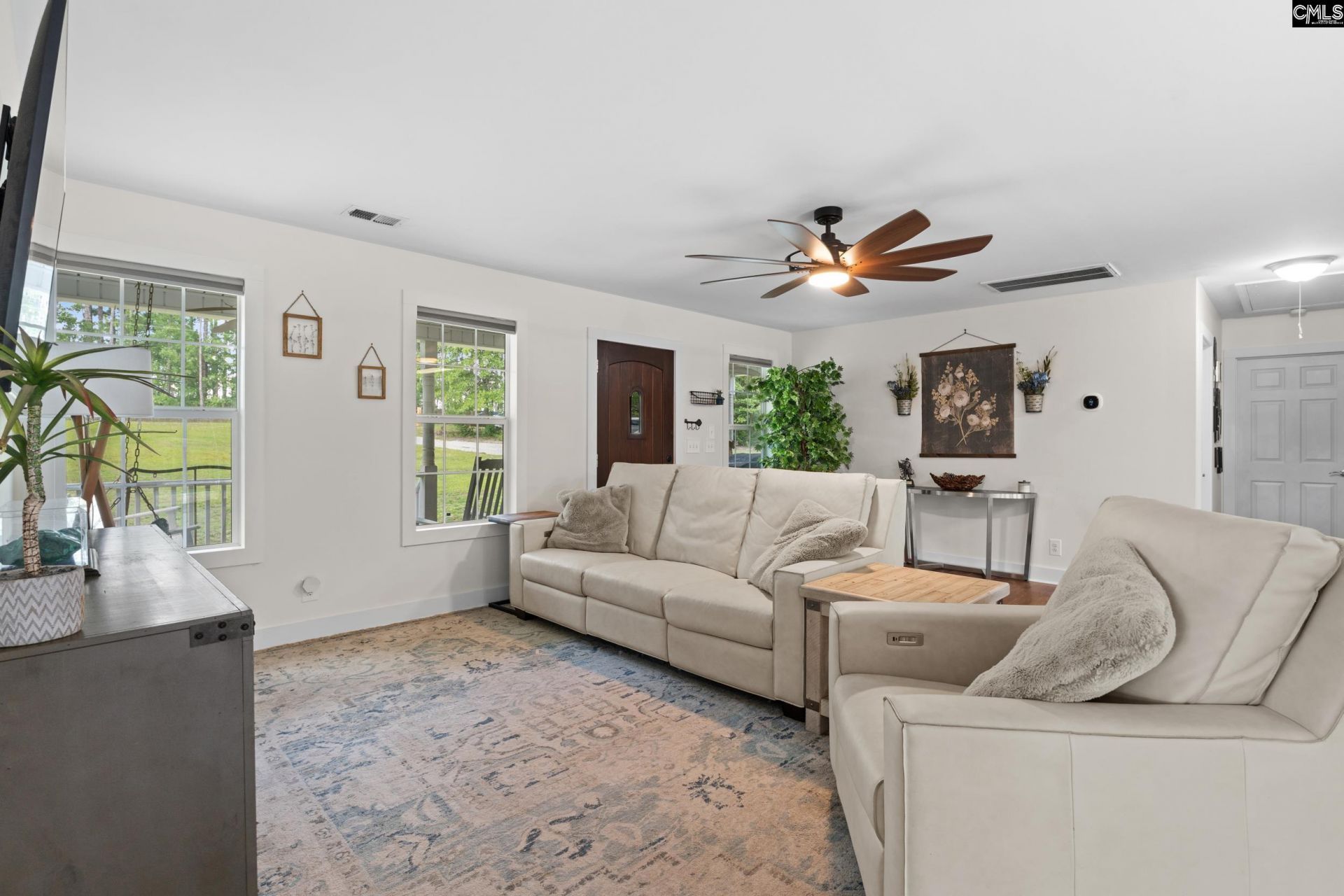 1677 Green Hill Road Photo 6