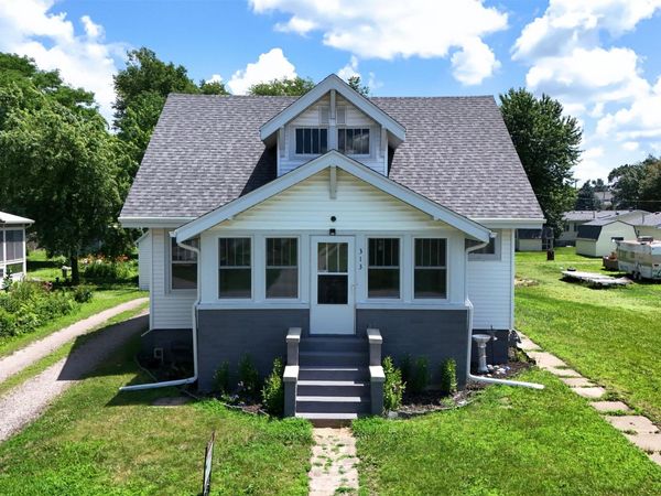 313 N 1st Street, Ogden, IA 50212
