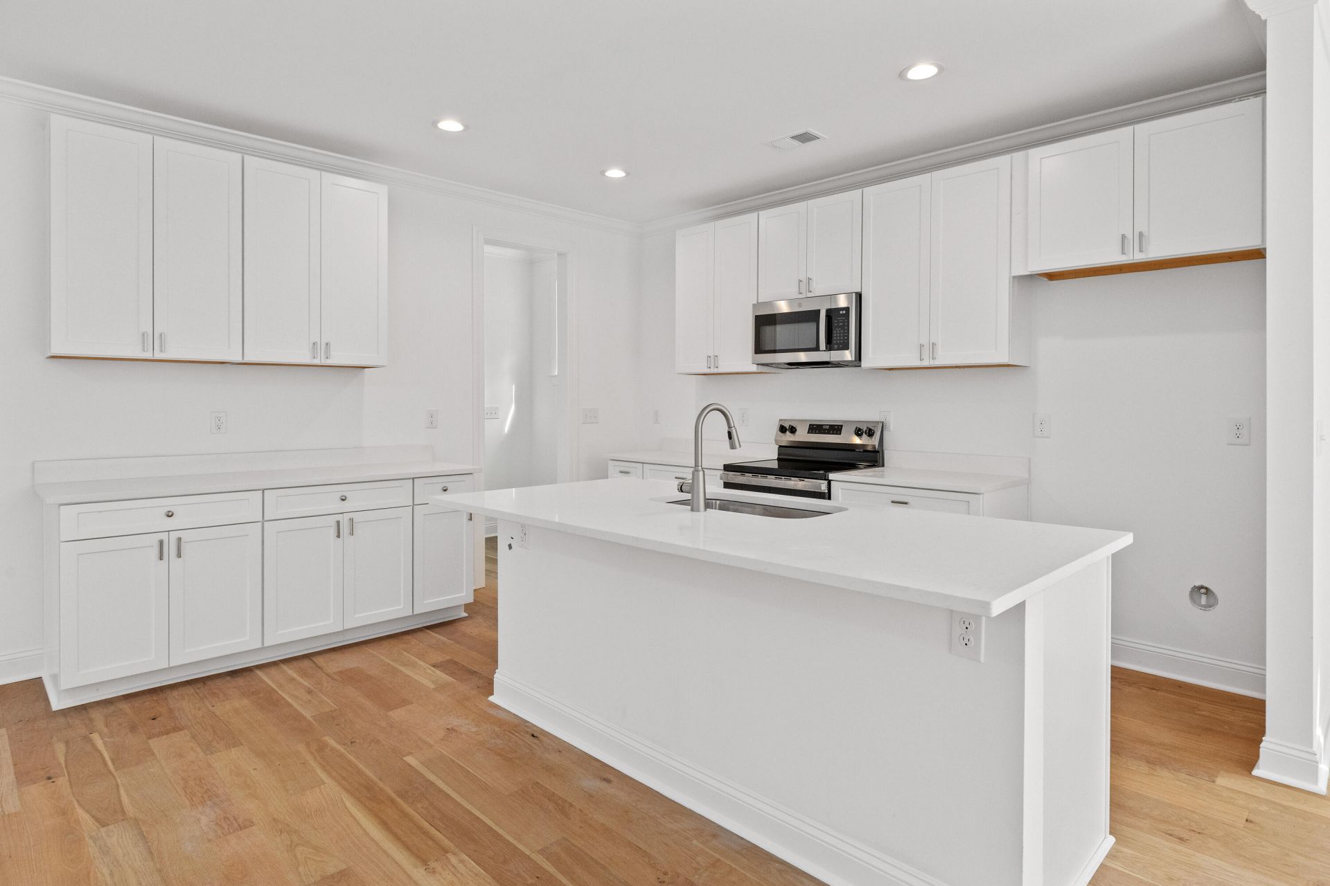 265 Pickens Street Photo 6