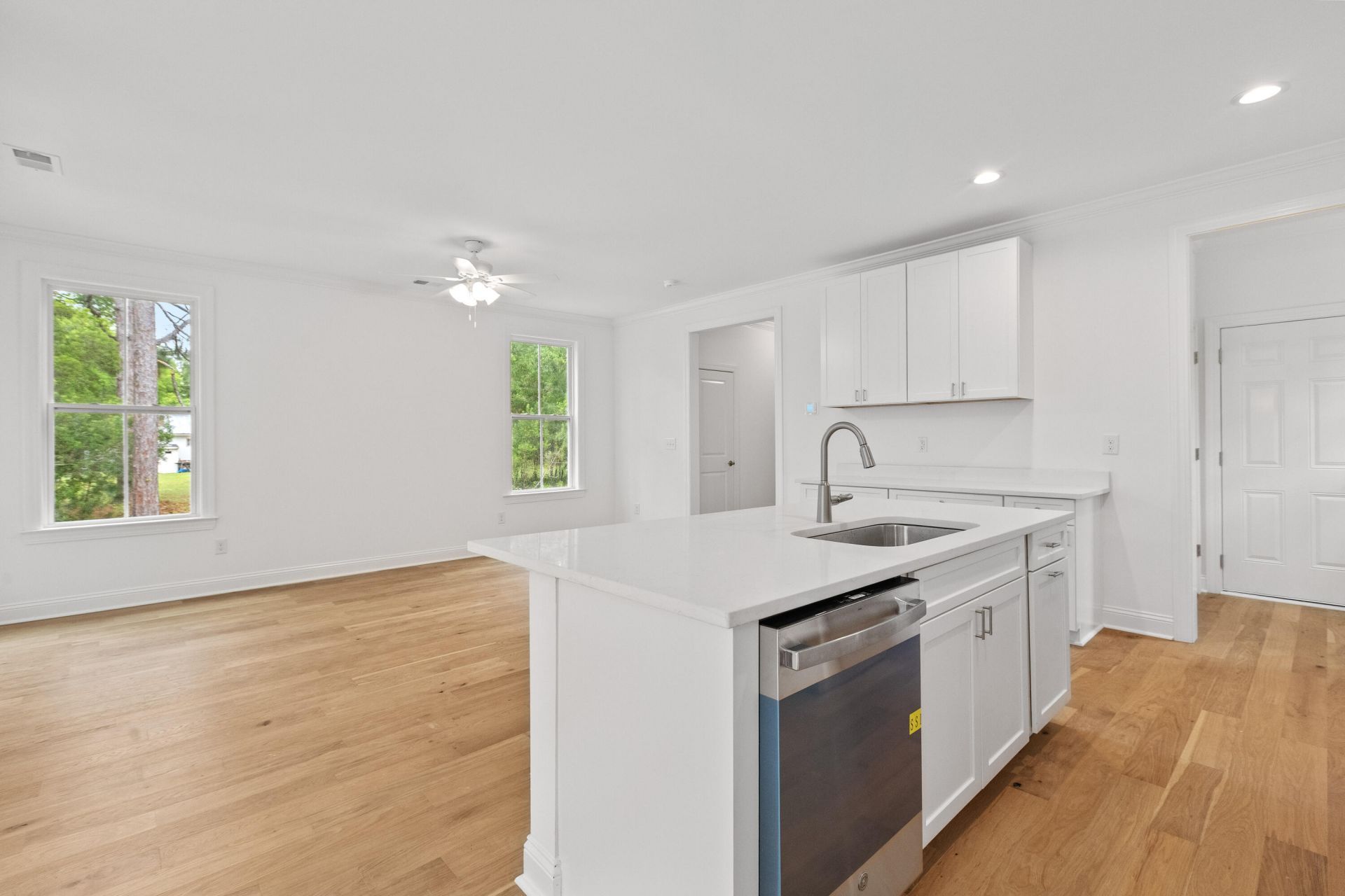 265 Pickens Street Photo 8