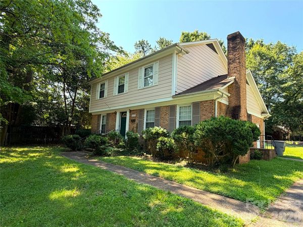5016 Vescova Court , Charlotte, NC 28212