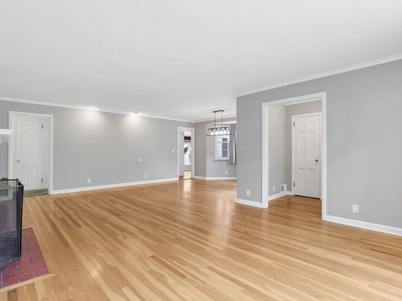 3145 E Broad Street, Columbus, OH 43209 Photo 10
