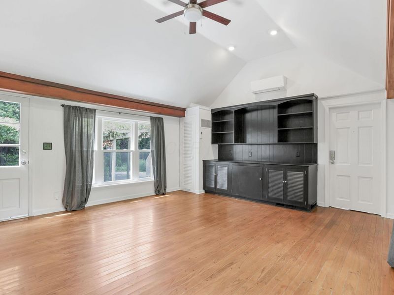 3145 E Broad Street, Columbus, OH 43209 Photo 27