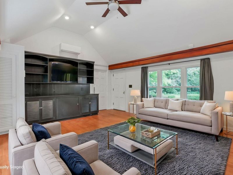 3145 E Broad Street, Columbus, OH 43209 Photo 28