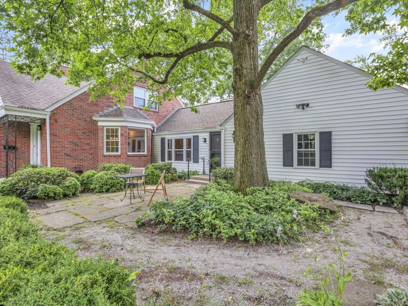 3145 E Broad Street, Columbus, OH 43209 Photo 6